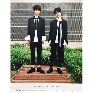 [포스터] 용국 &amp; 시현 / the.the.the (1st Mini Album 브로마이드) 지관통